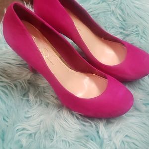 Jessica Simpson pumps